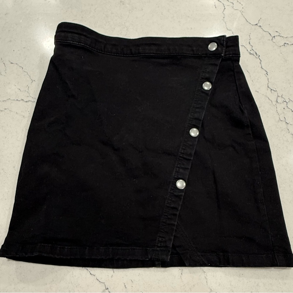 Free People - We The Free Black Denim Button Accent Skirt Size 8